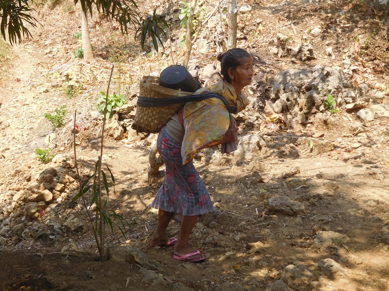Mbah Katimah (85 tahun), warga Desa Sukolilo, Kec. Sukolilo, Pati / Clakclik.com, Minggu (20/10/2019)