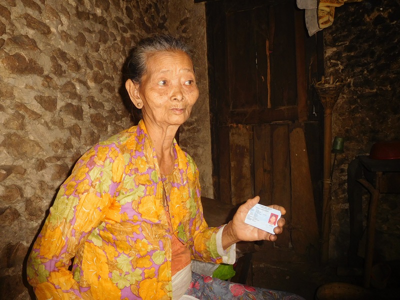 Mbah Katimah (85 tahun), warga Desa Sukolilo, Kec. Sukolilo, Pati / Clakclik.com, Minggu (20/10/2019)