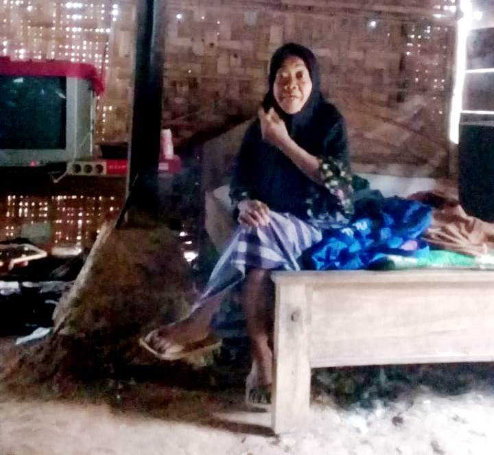 Ibu Etik (50 tahun), warga Desa Kedungwinong, Sukolilo, saat ditemuai dirumahnya, Senin (7/10/2019)/Selamet Riyanto