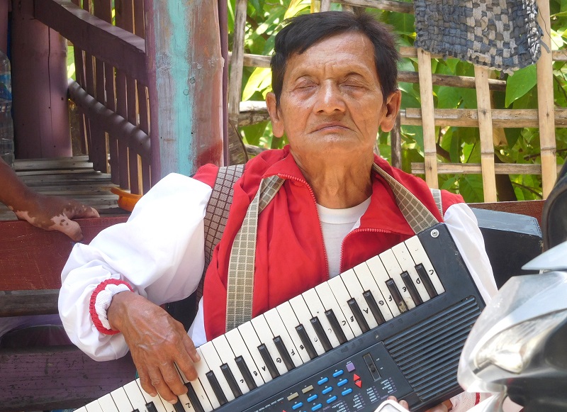 Mbah Bowo, 72 tahun; Seniman Barongan / Clakclik.com