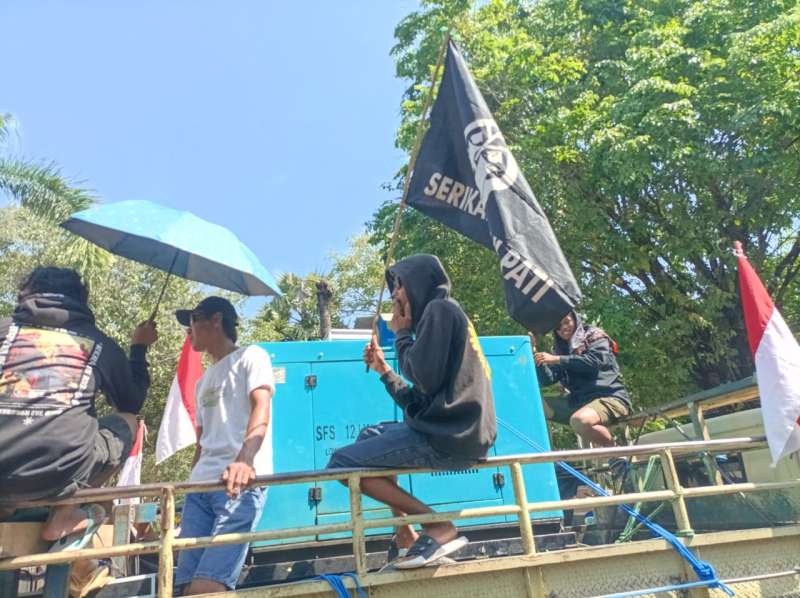 istimewa